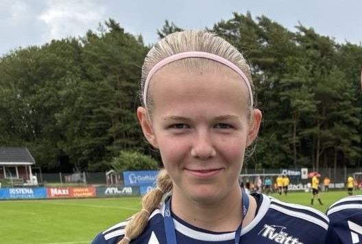 Molly uttagen i distriktslaget!