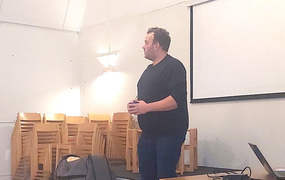 Bygdegården har fått hjärtstartare!