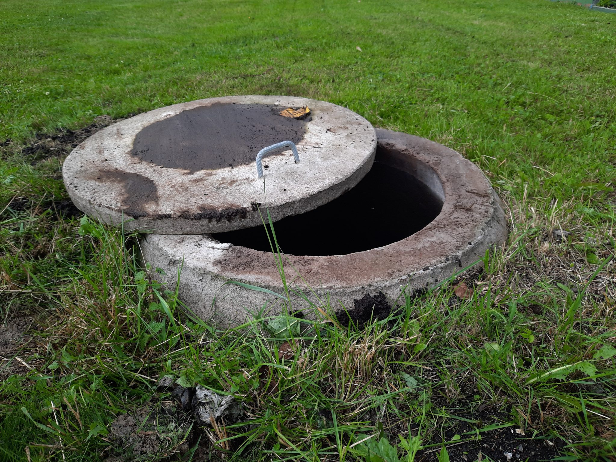 Slambrunnar töms i helgen