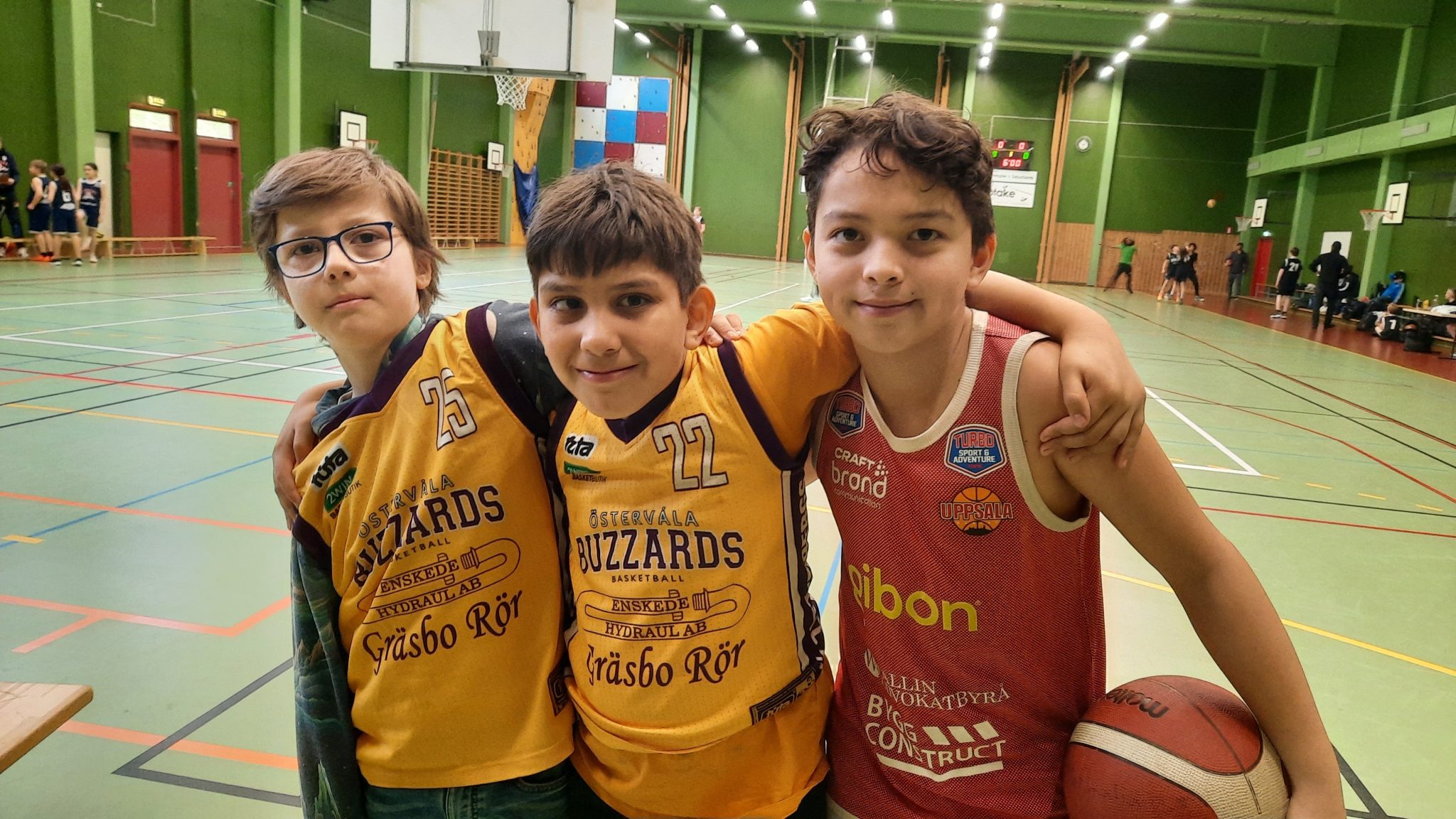 Basketfest i Östervåla sporthall!