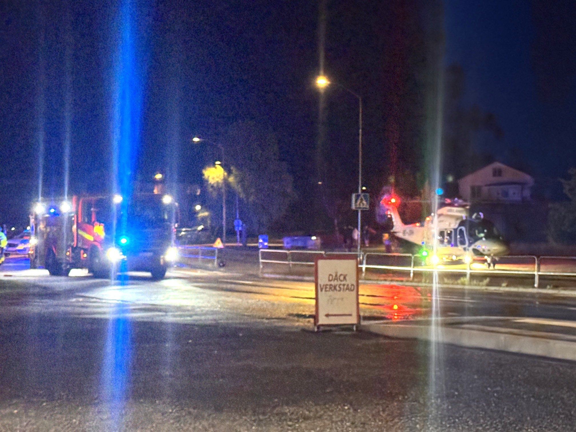 Mopedist fördes till sjukhus