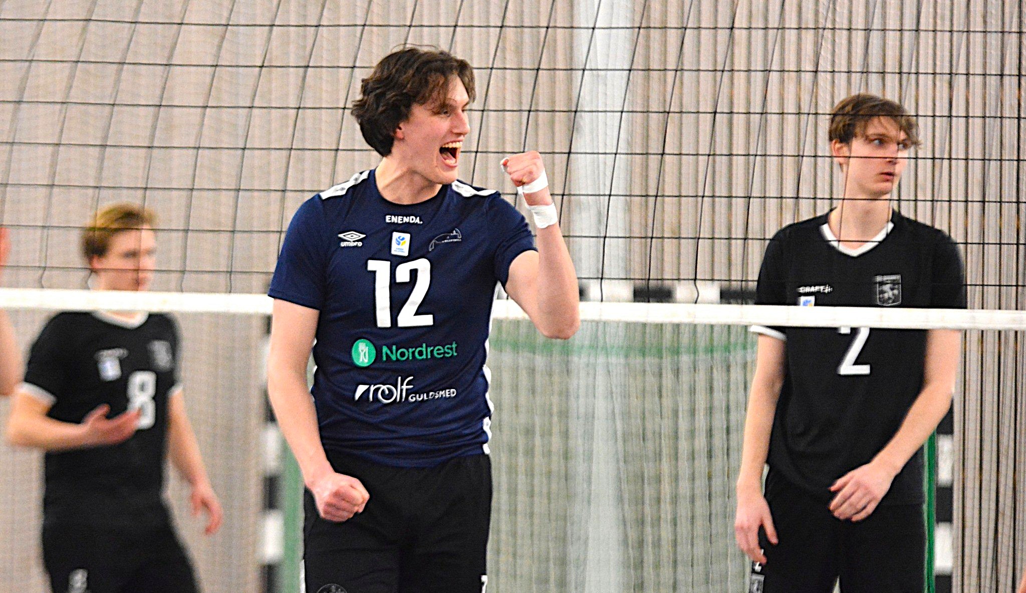 Simon är volleybollproffs i Danmark!