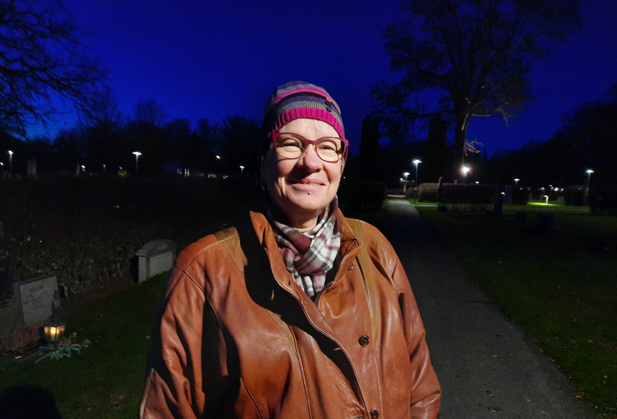 Många tänder ljus – och minns